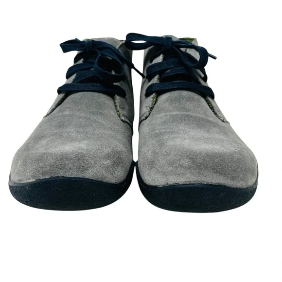 KURU Gray Suede Chukka Boots with Navy Laces - Picture 3 of 10